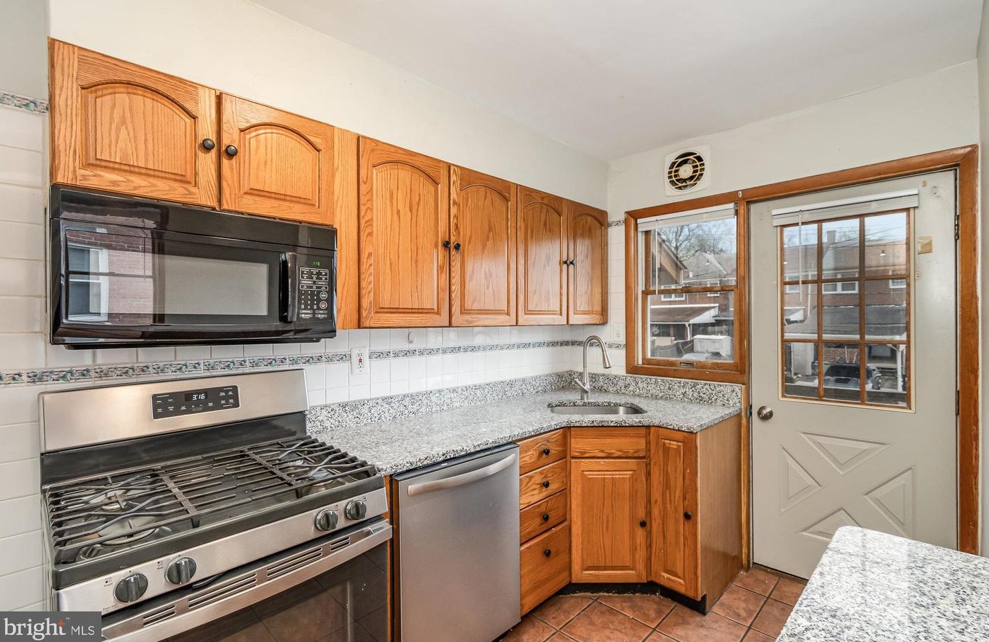2246 Graythorn Rd, Baltimore MD  21220-4931 exterior