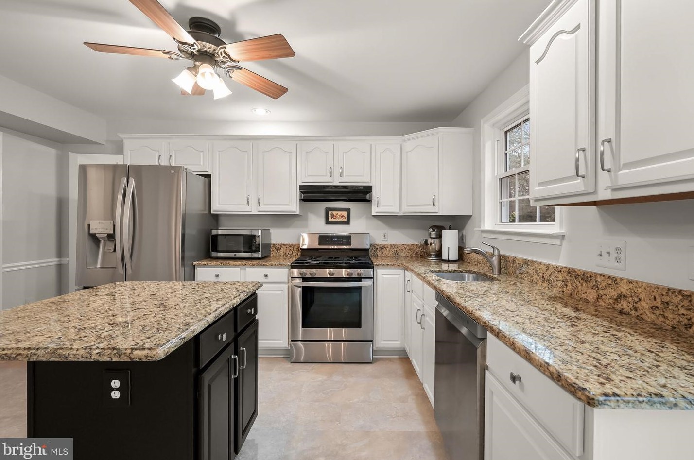 2202 Tall Pines Ct, Baltimore, MD 21228-4769