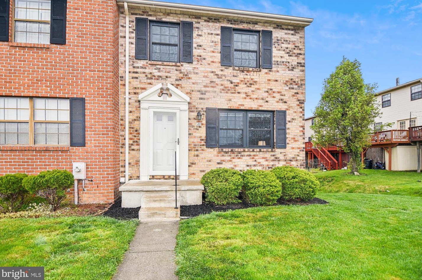 28 Winslow Park Dr, Baltimore, MD 21228-3688