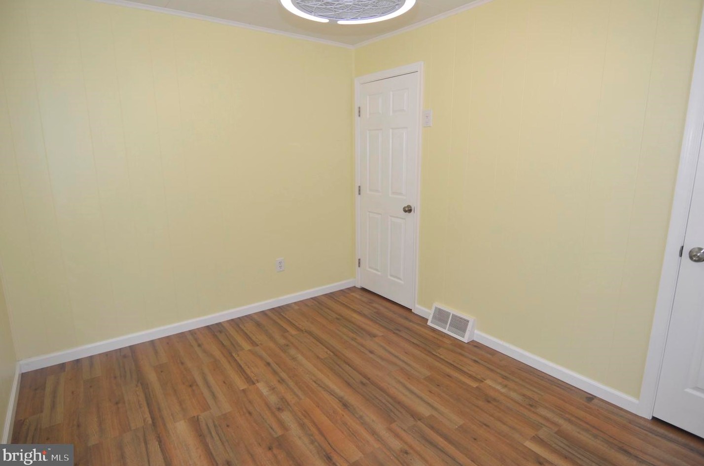 1724 Earhart Rd, Baltimore MD  21221-2101 exterior