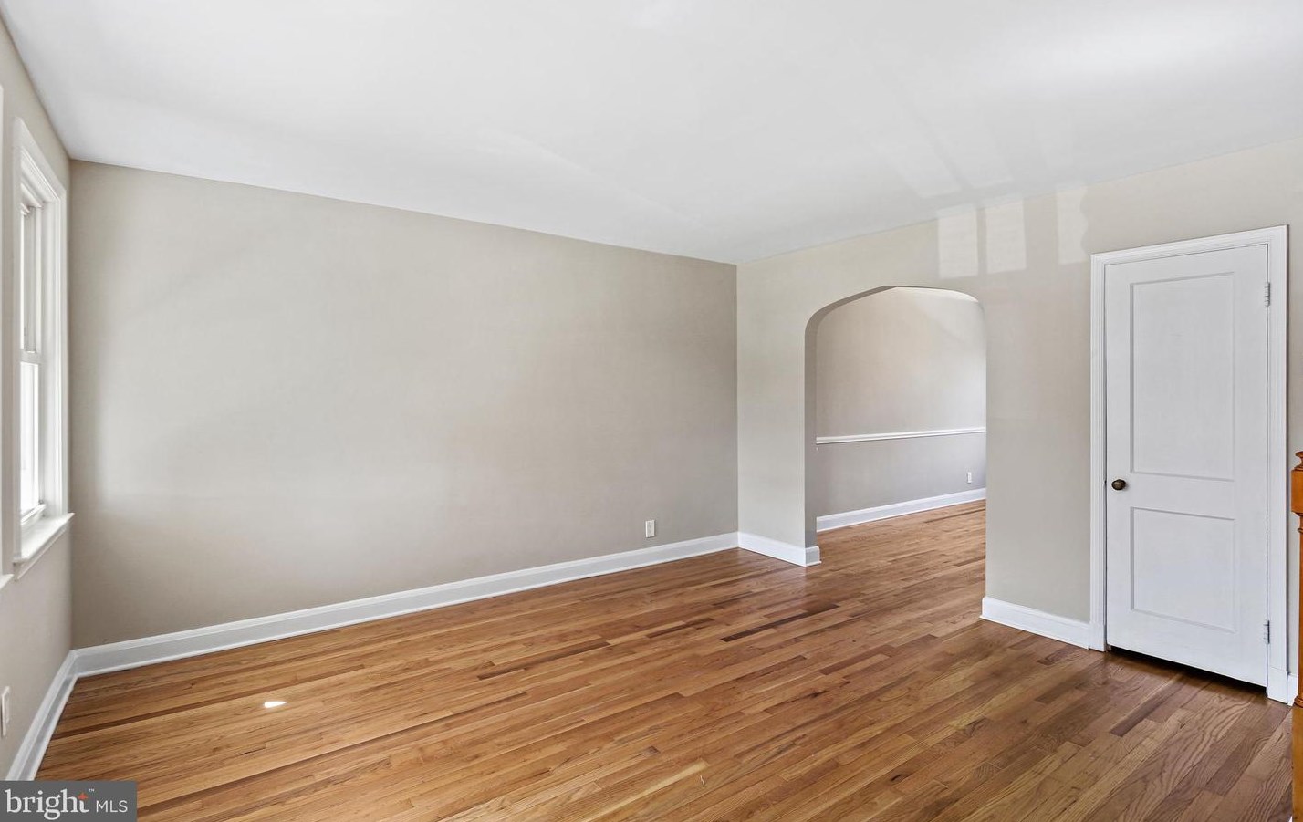 1106 Elm Rd, Baltimore, MD 21227-3936