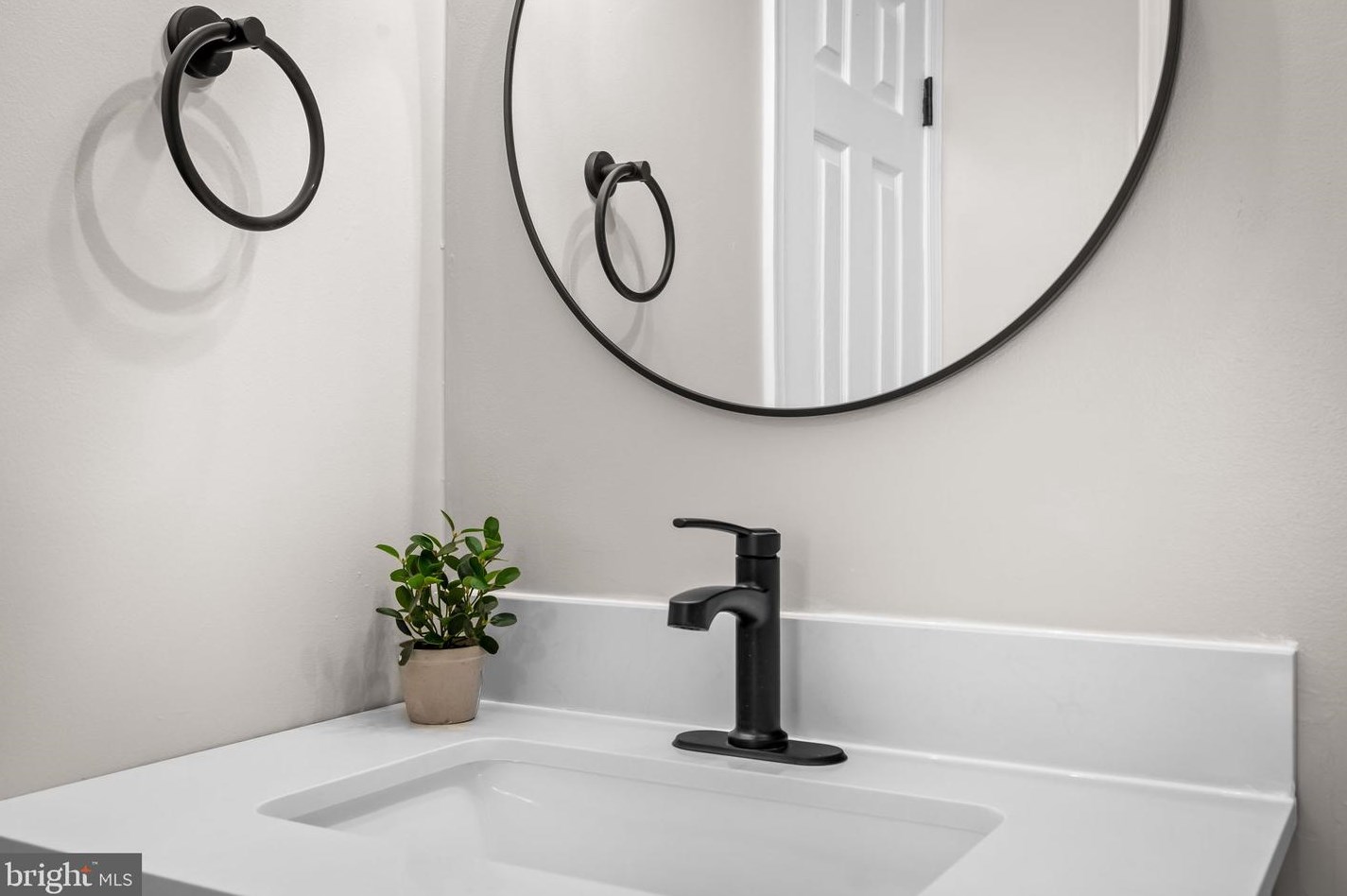 4406 Hallfield Manor Dr, Baltimore MD  21236-2815 exterior