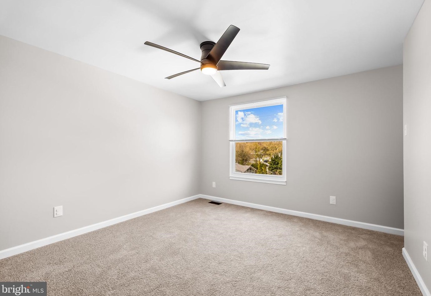 4406 Hallfield Manor Dr, Baltimore MD  21236-2815 exterior