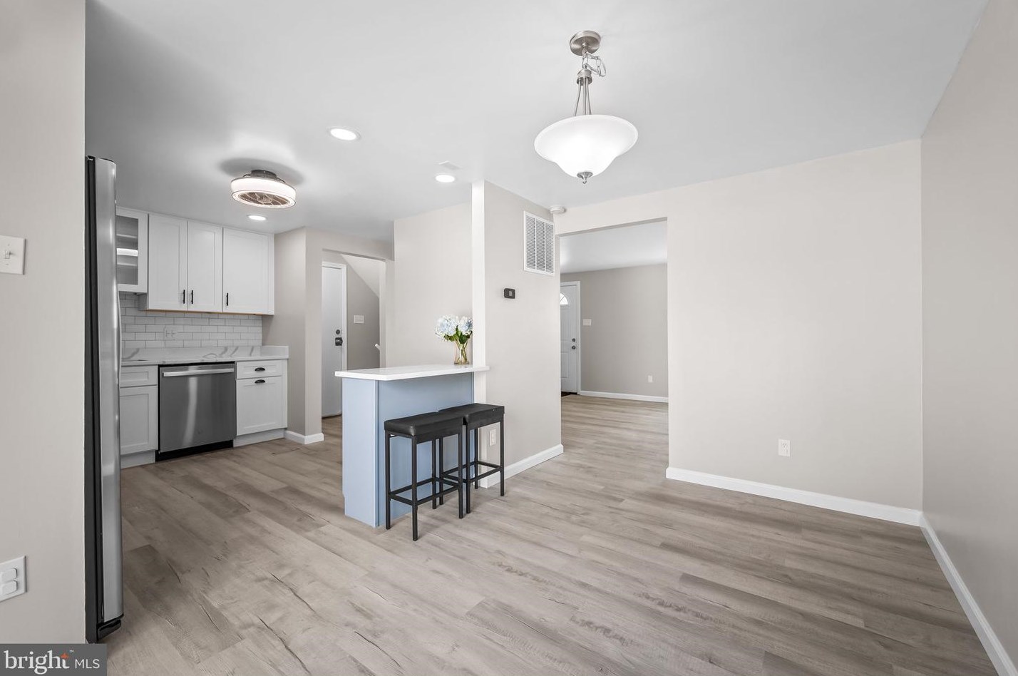 4406 Hallfield Manor Dr, Baltimore MD  21236-2815 exterior