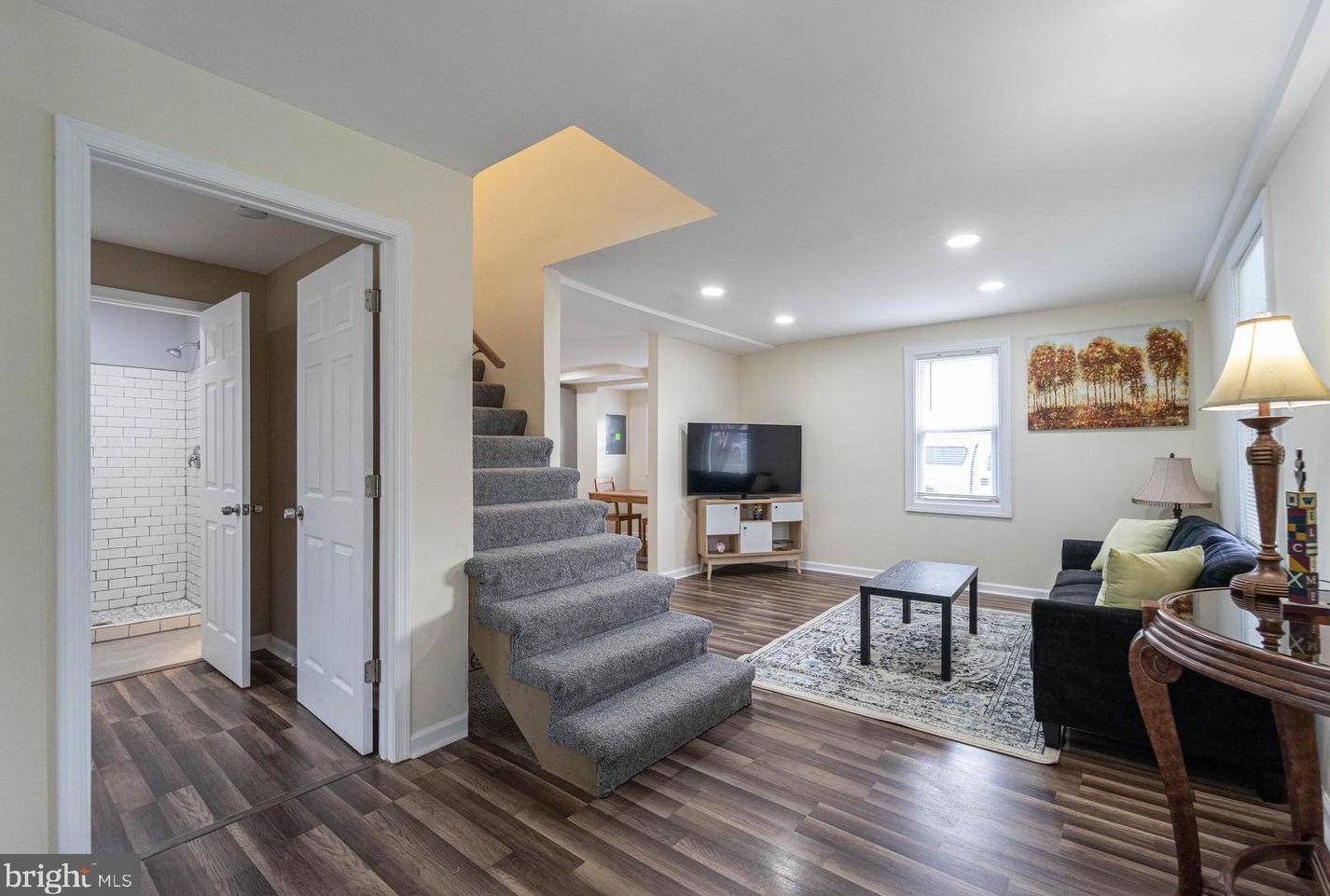 8033 Edgewater Ave, Baltimore MD  21237-3206 exterior