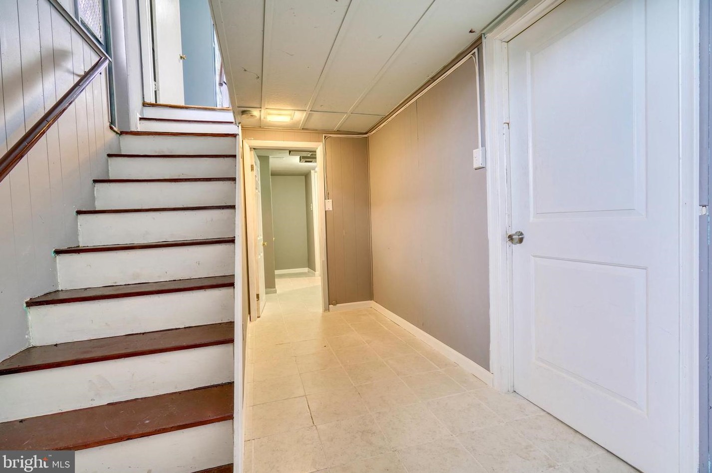 8112 Sagramore Rd, Baltimore MD  21237-1629 exterior