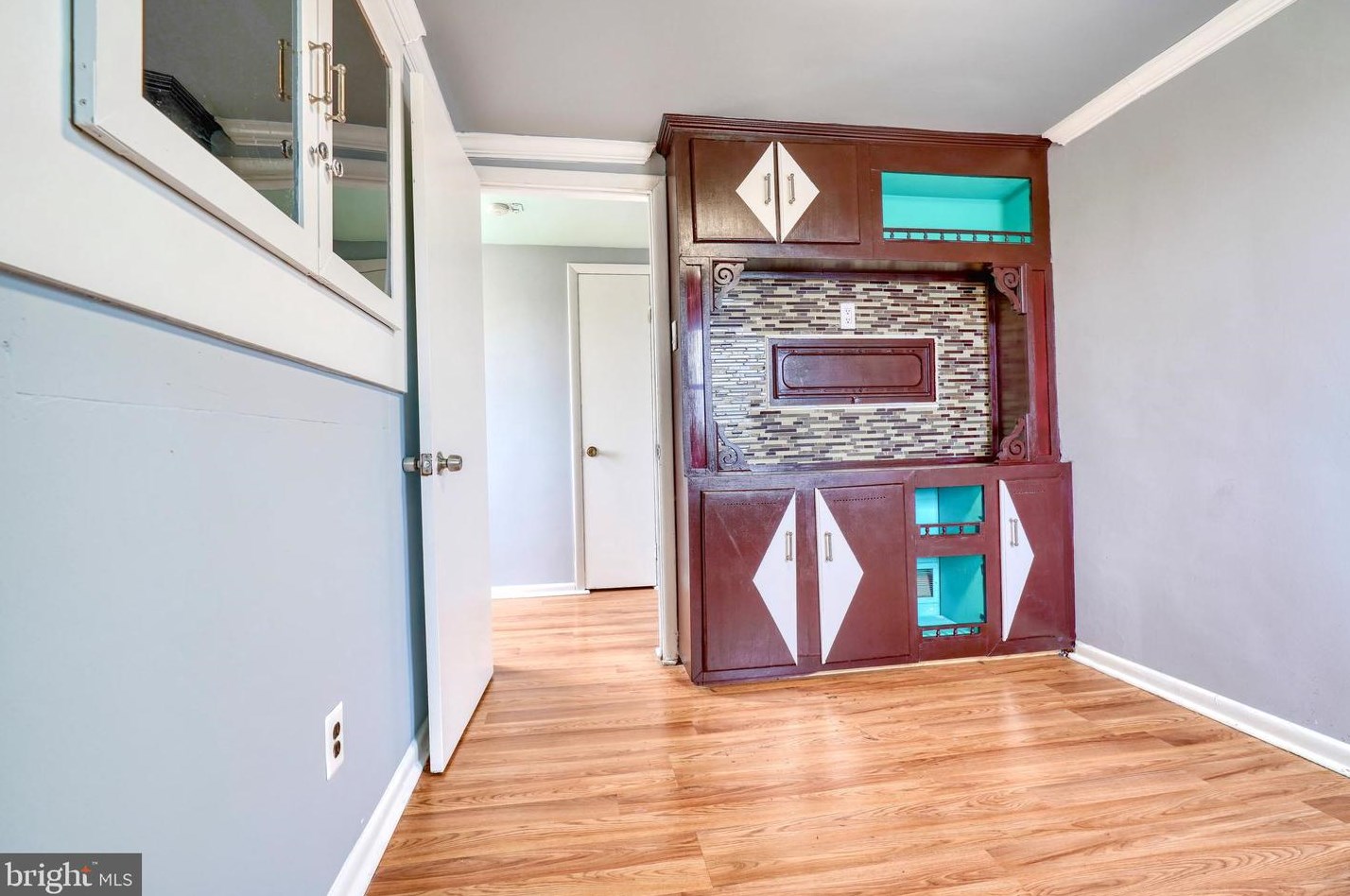 8112 Sagramore Rd, Baltimore MD  21237-1629 exterior