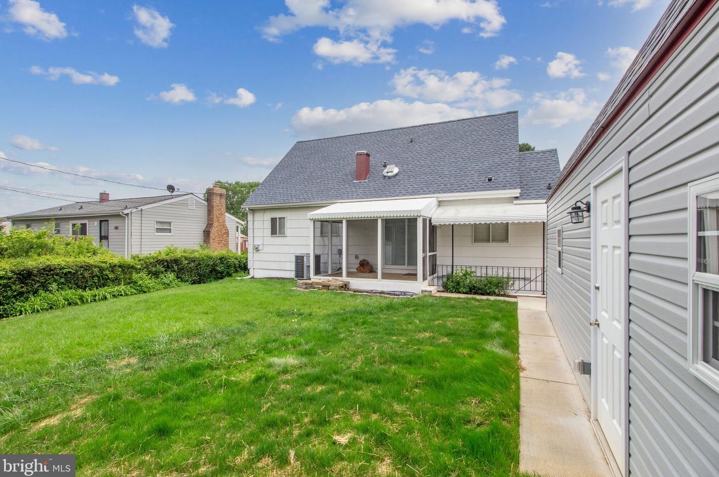 6122 Wheatland Rd, Baltimore MD  21228-2762 exterior