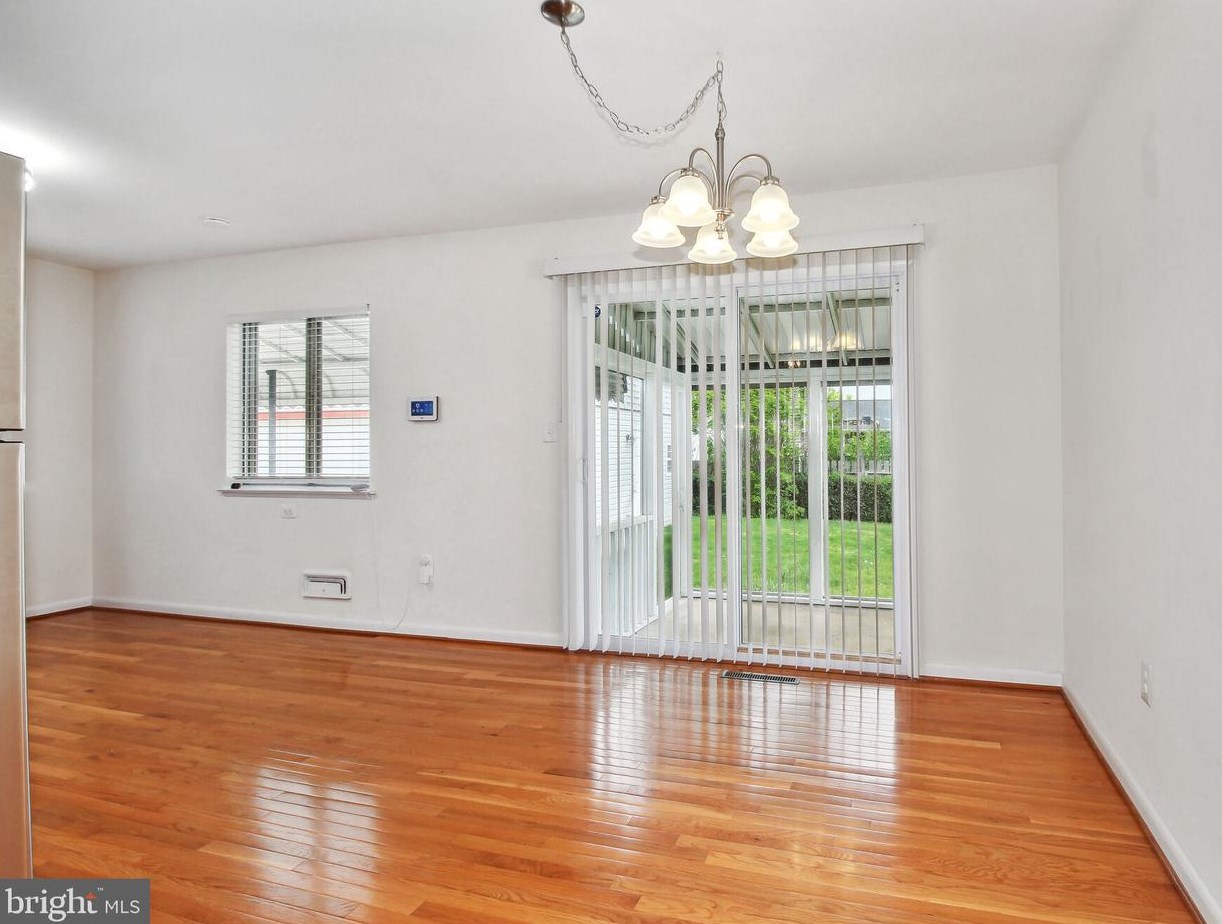 6122 Wheatland Rd, Baltimore MD  21228-2762 exterior