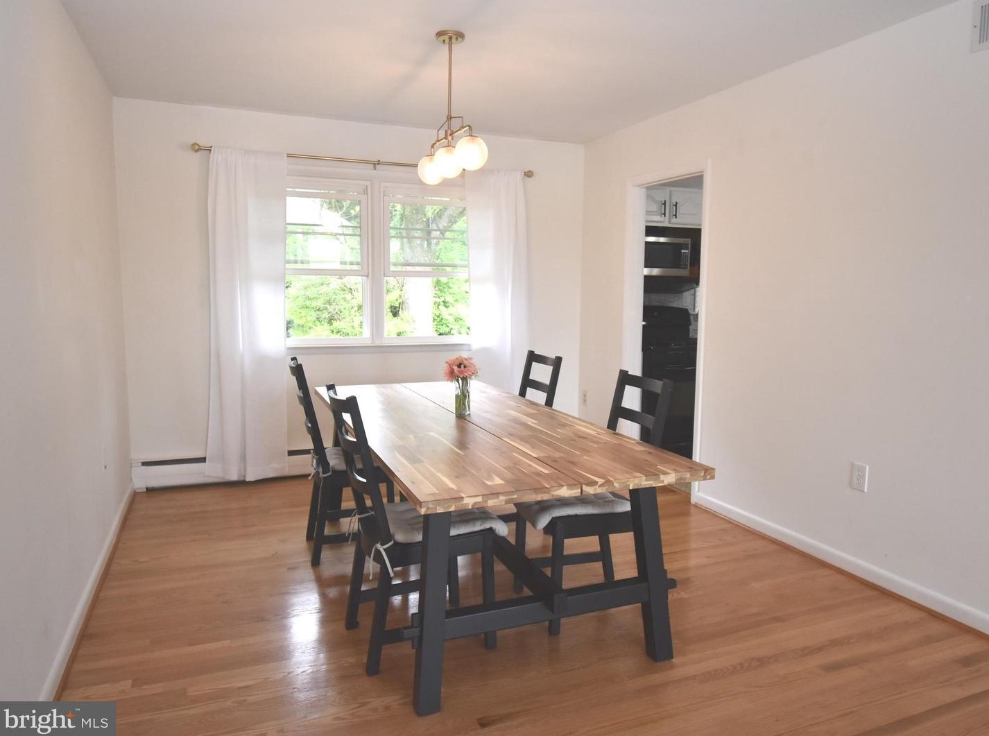 1403 Mount Airy Rd, Baltimore MD  21237-1821 exterior