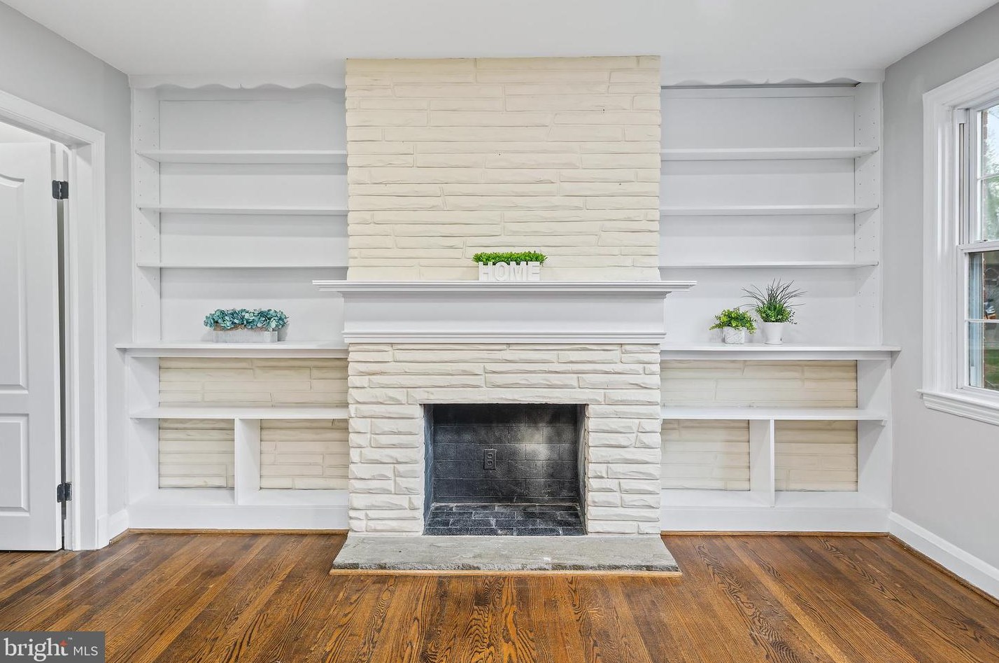 1193 Granville Rd, Baltimore MD 21207-4933 exterior