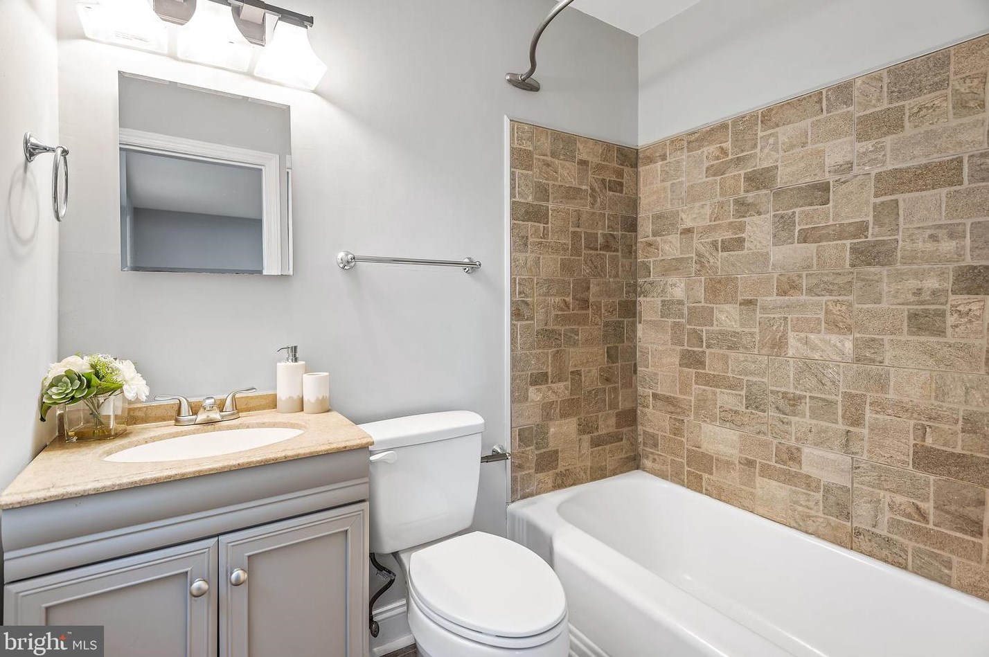 1193 Granville Rd, Baltimore MD 21207-4933 exterior