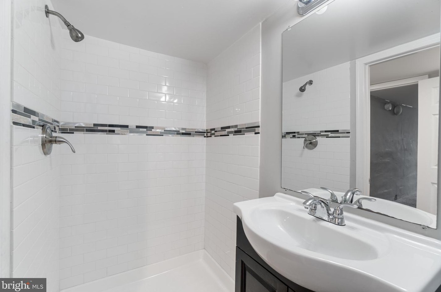 127 Ventnor Ter, Baltimore MD  21222-4250 exterior