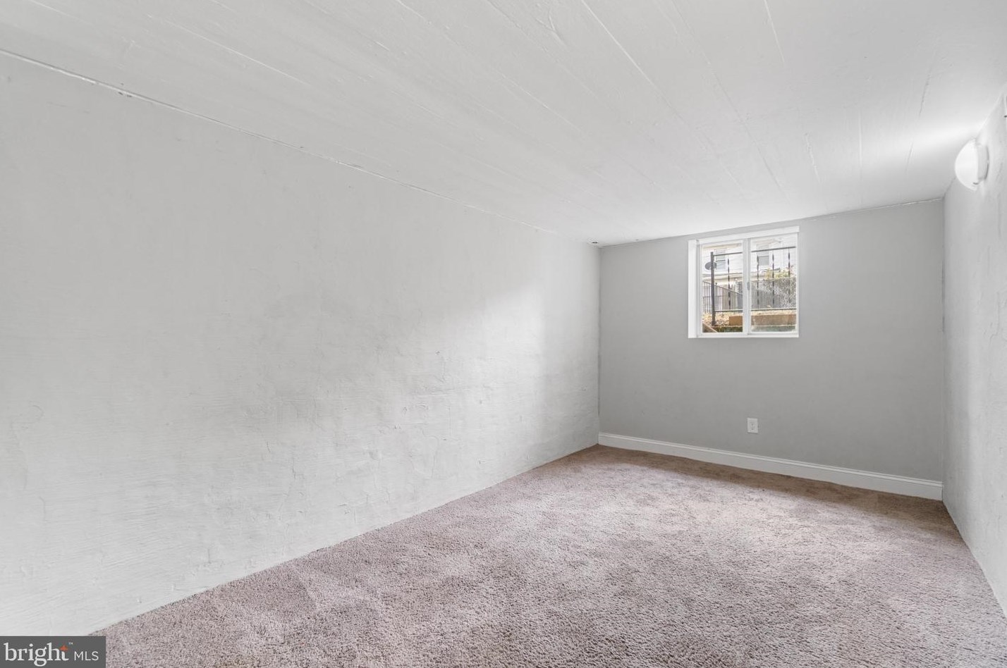 127 Ventnor Ter, Baltimore MD  21222-4250 exterior