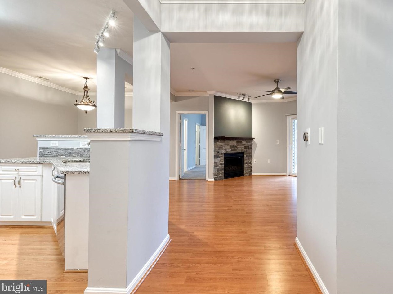400 Symphony Cir #141, Cockeysville, MD 21030
