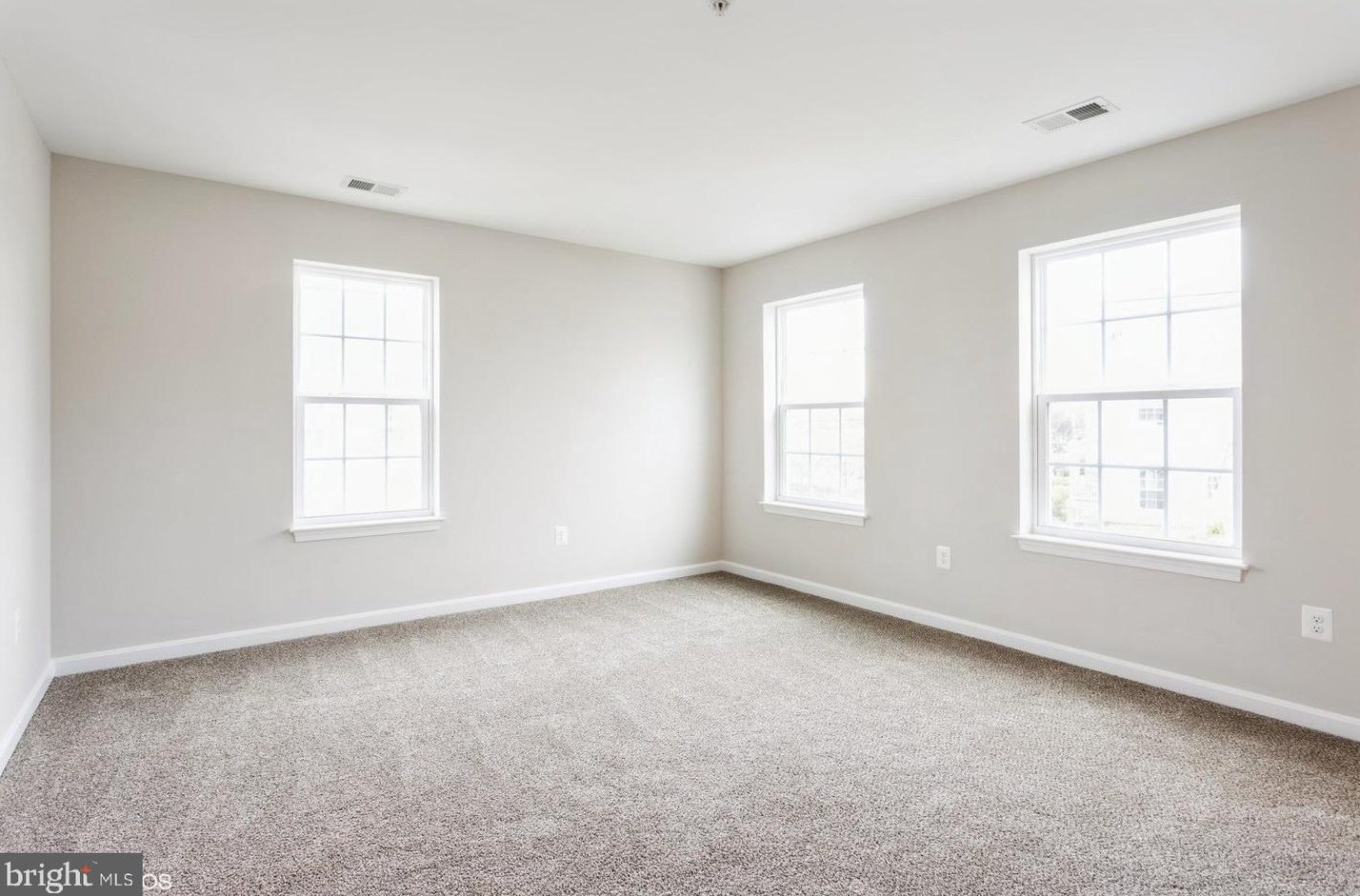 1616 Renaissance Dr, Baltimore MD 21221-2624 exterior