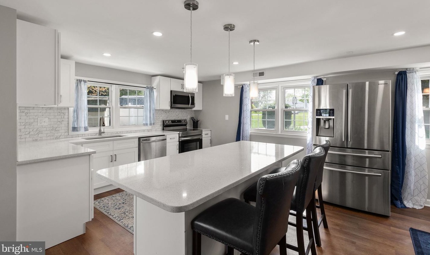 827 Scarlett Dr, Baltimore MD  21286-2910 exterior