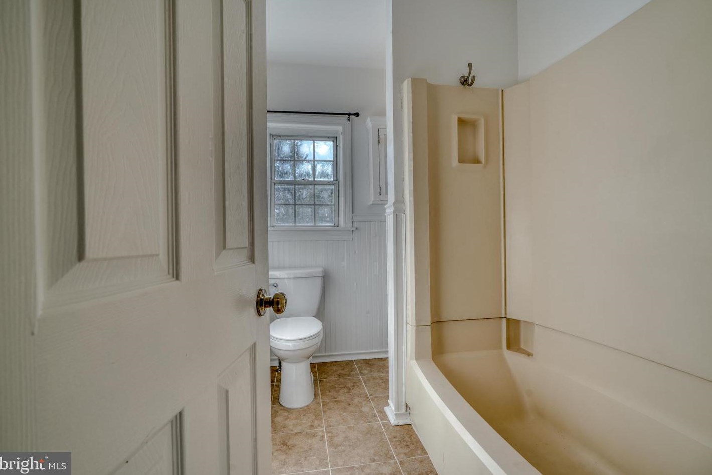 4700 Kenwood Ave, Baltimore MD  21206-1327 exterior