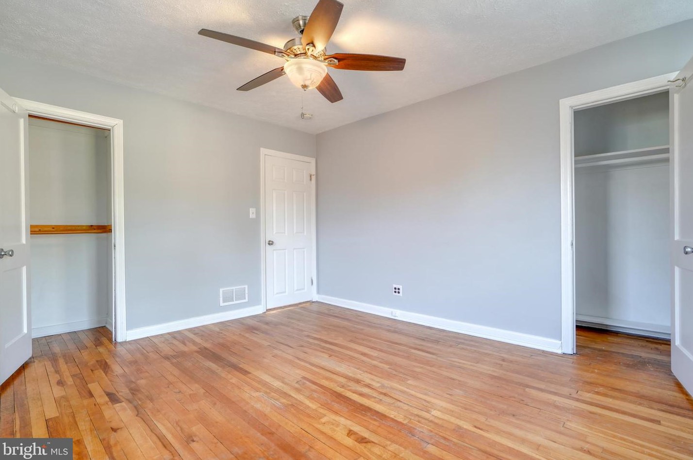 4700 Kenwood Ave, Baltimore MD  21206-1327 exterior