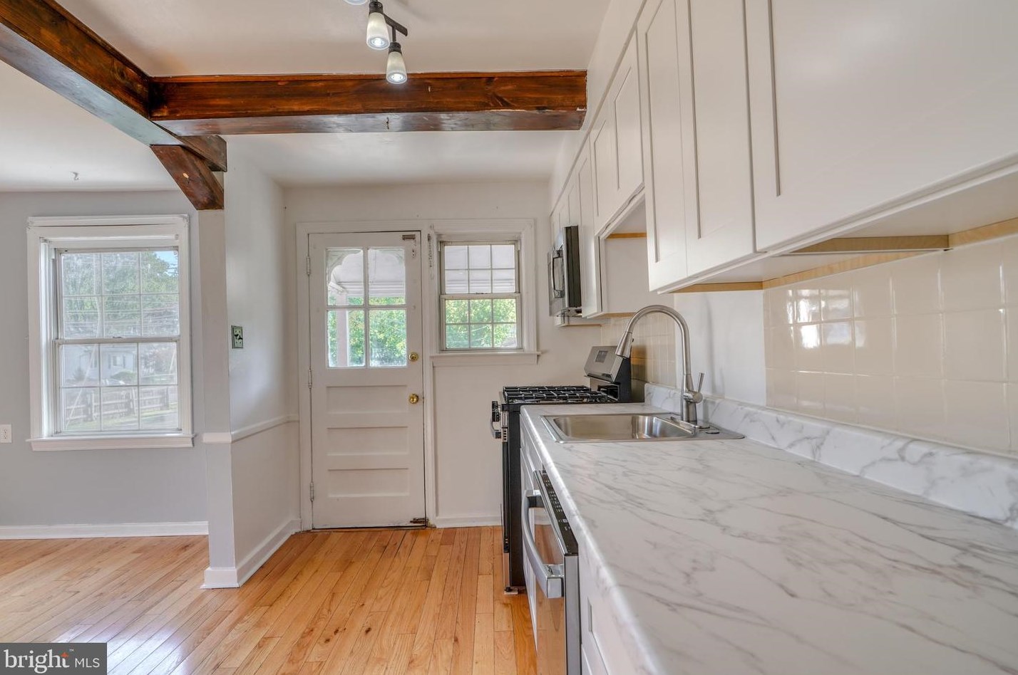 4700 Kenwood Ave, Baltimore MD  21206-1327 exterior