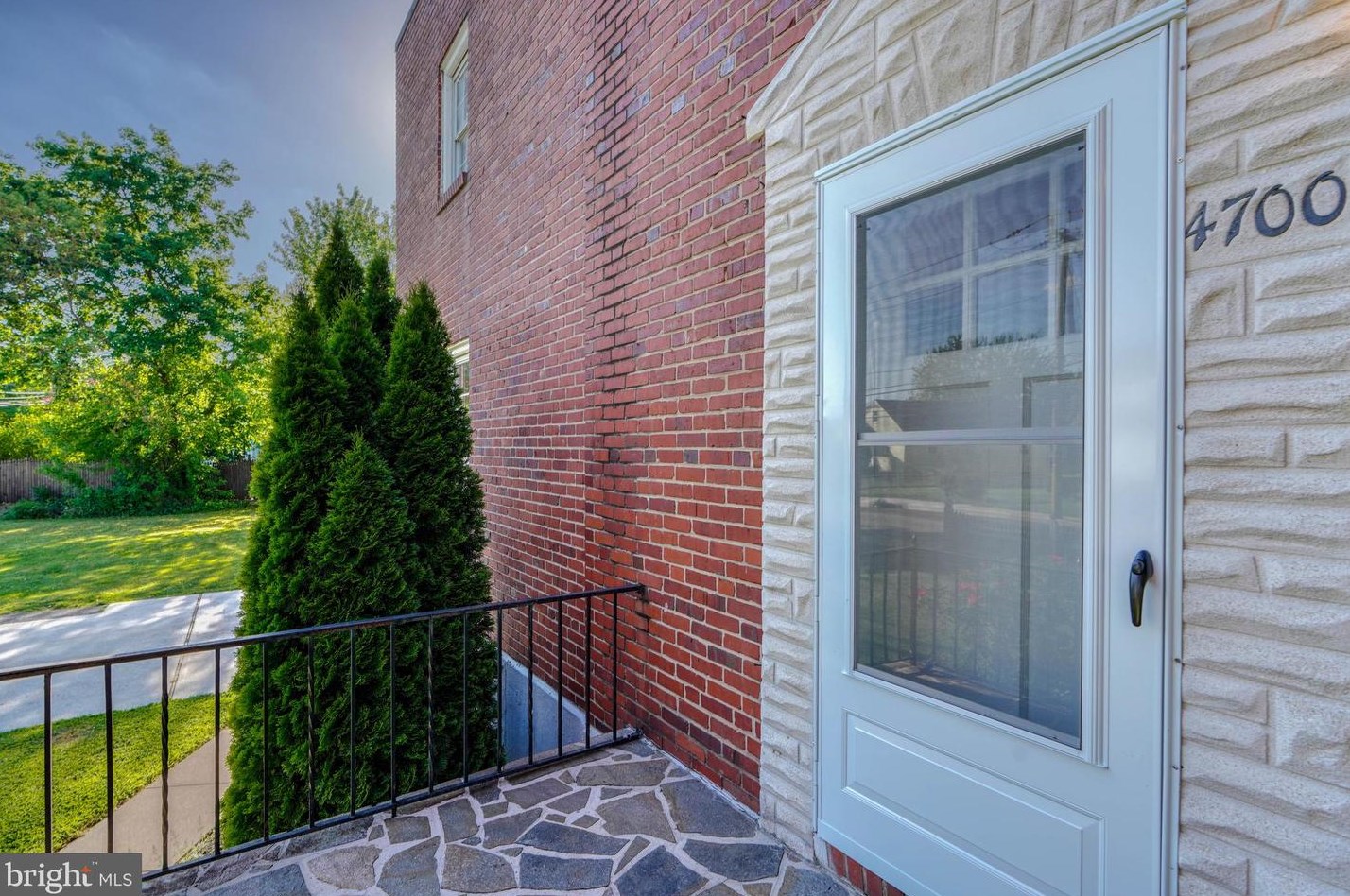 4700 Kenwood Ave, Baltimore MD  21206-1327 exterior