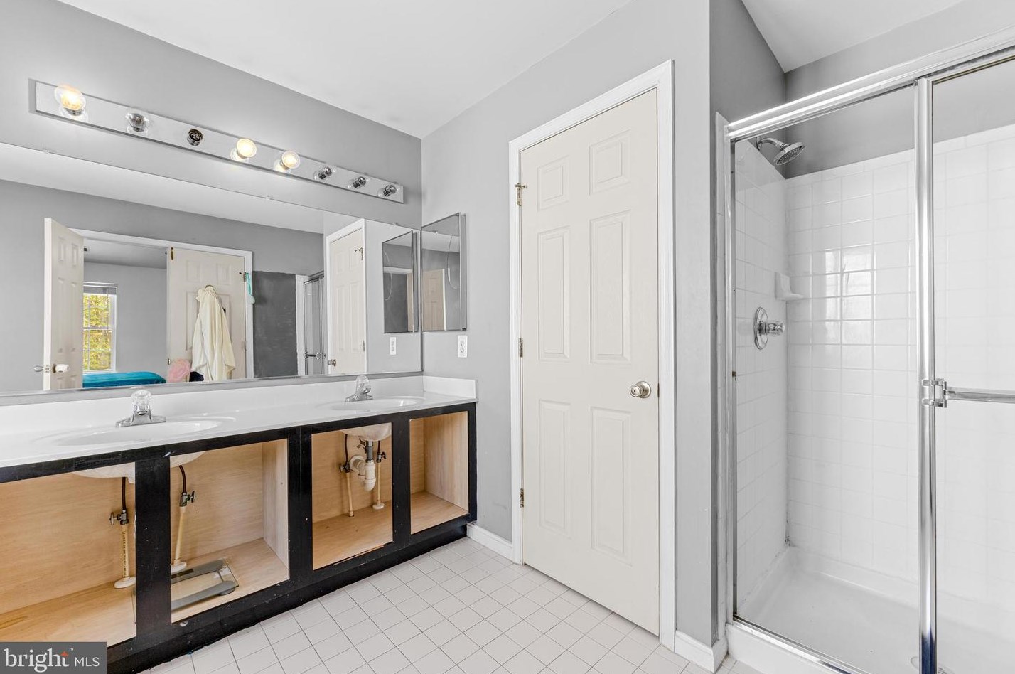 8218 Selwin Ct, Baltimore MD  21237-3363 exterior