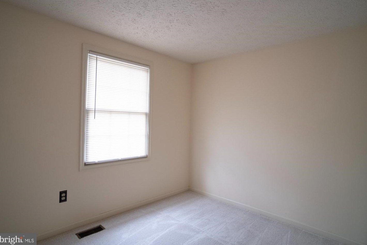 27 Ramsgate Ct, Baltimore MD  21227-3851 exterior