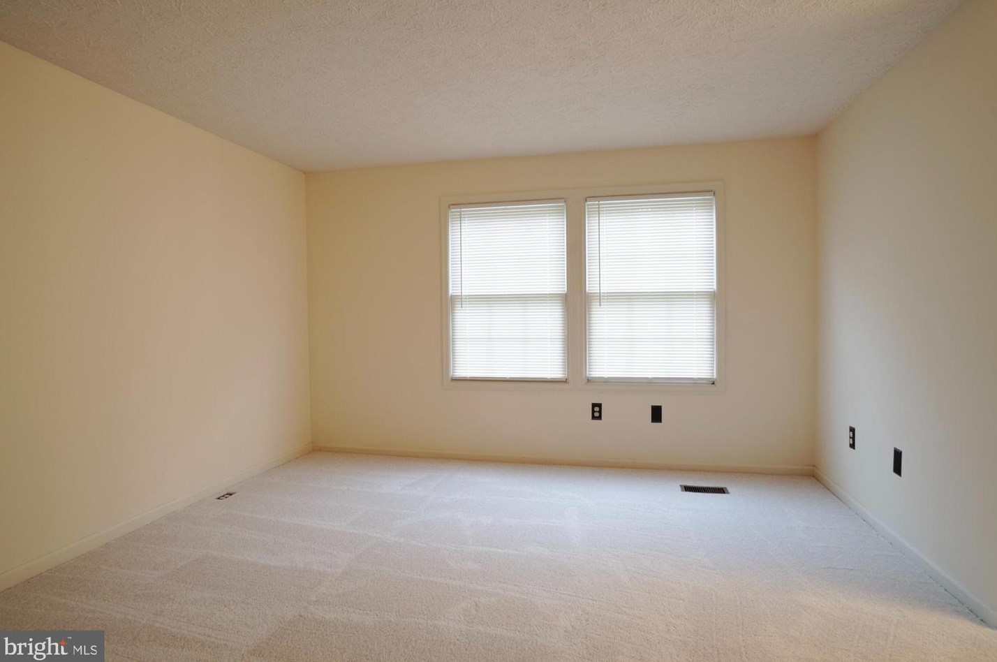 27 Ramsgate Ct, Baltimore MD  21227-3851 exterior