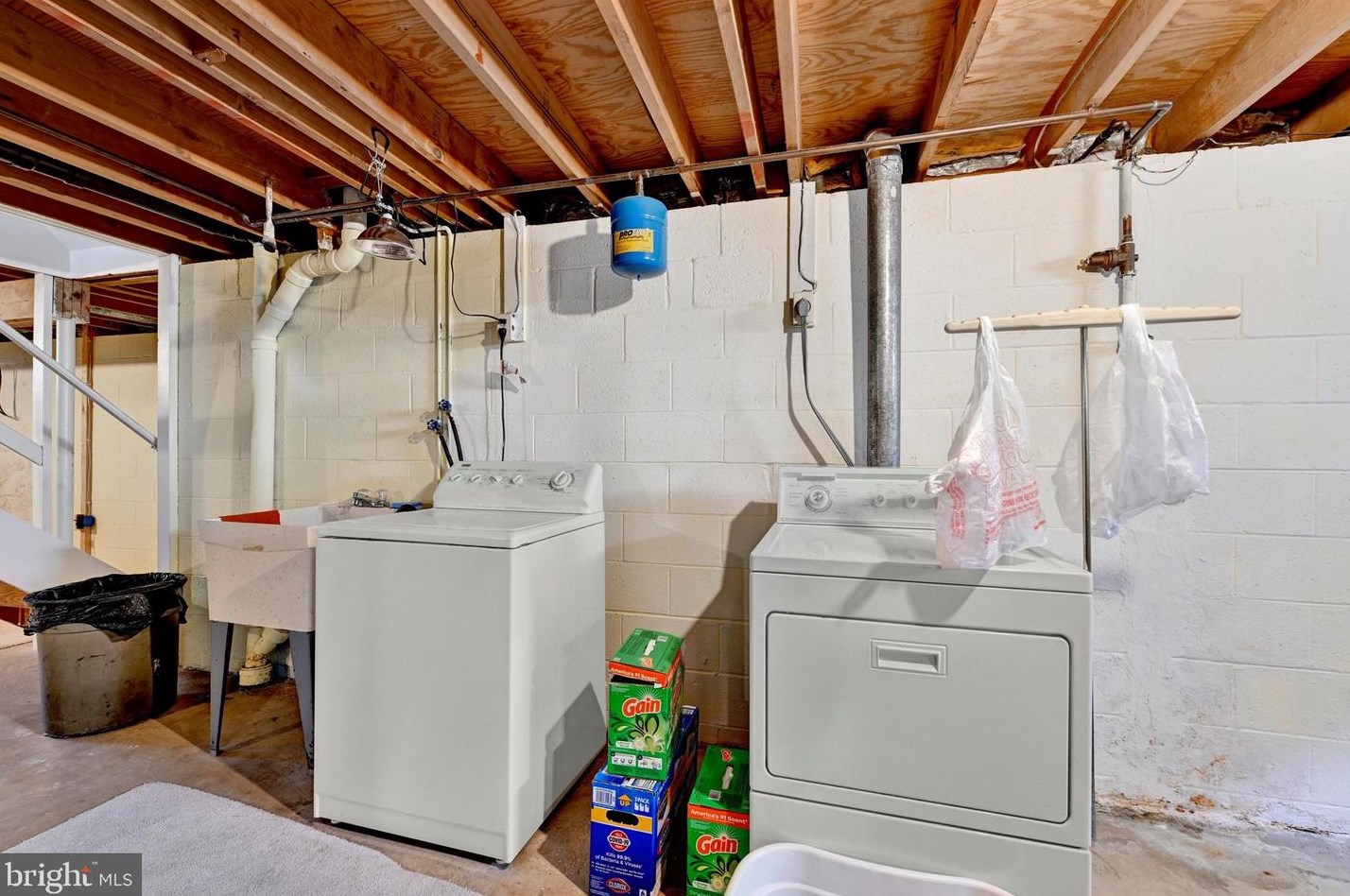 4537 Fitch Ave, Baltimore MD 21236-3913 exterior