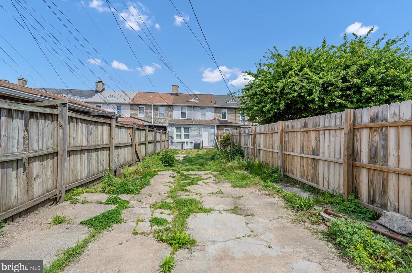 205 Colgate Ave, Baltimore MD  21222-4211 exterior