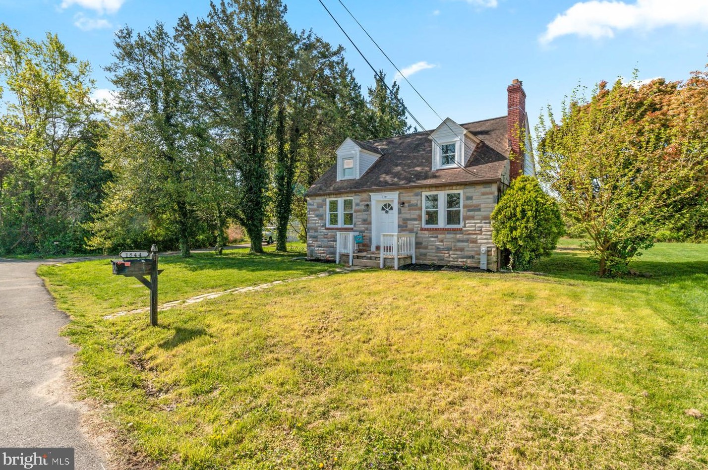 1844 Sutton Ave, Baltimore, MD 21227-5029