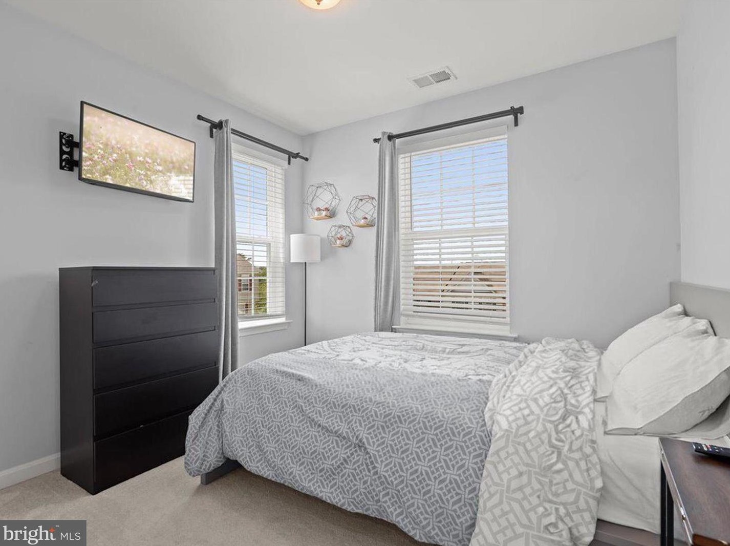 33 Ironwood Ct, Baltimore MD 21237-3962 exterior