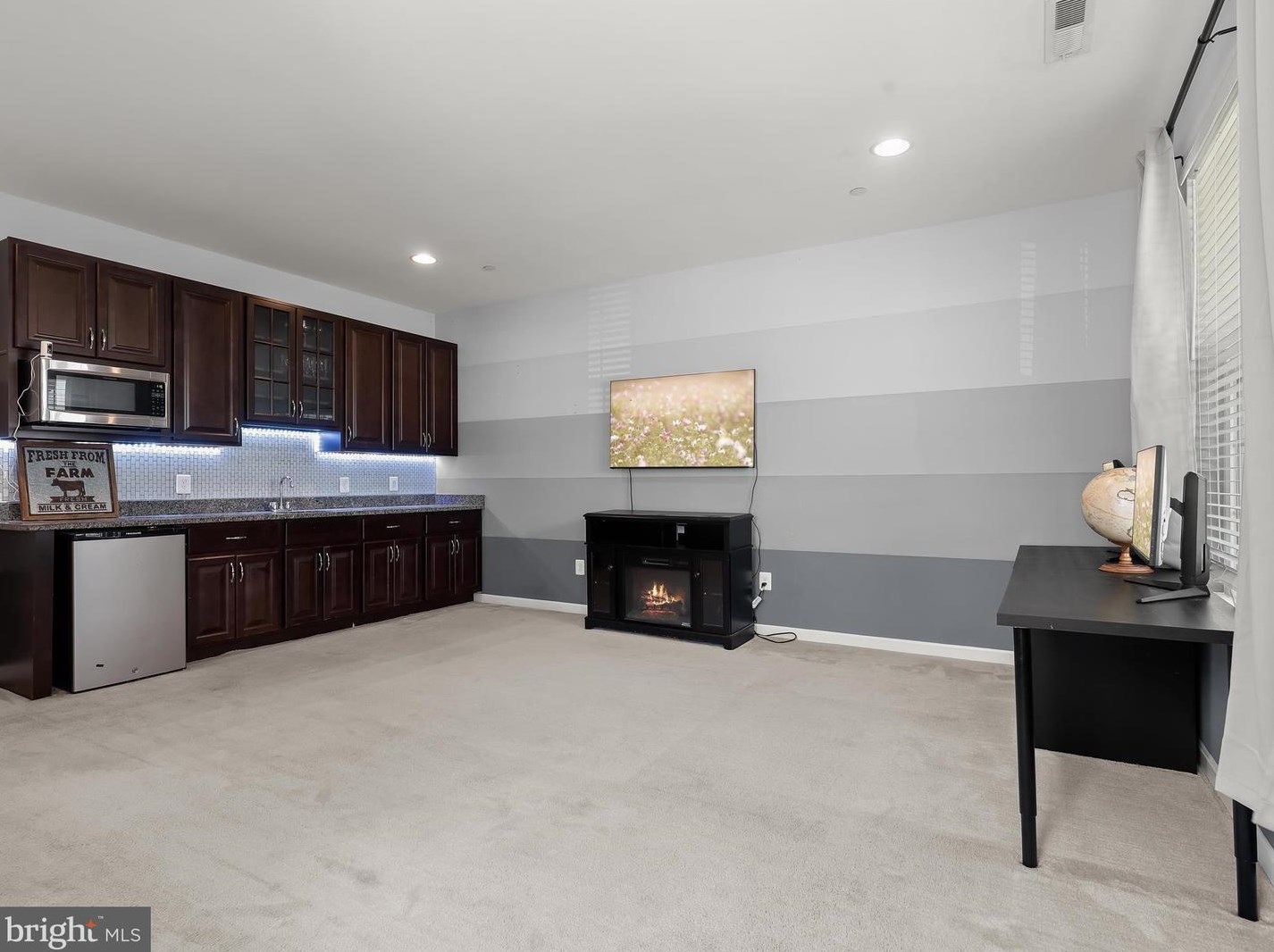 33 Ironwood Ct, Baltimore MD 21237-3962 exterior