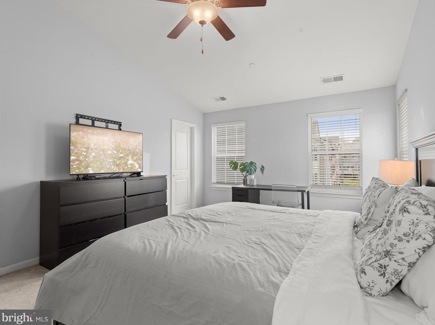 33 Ironwood Ct, Baltimore MD 21237-3962 exterior