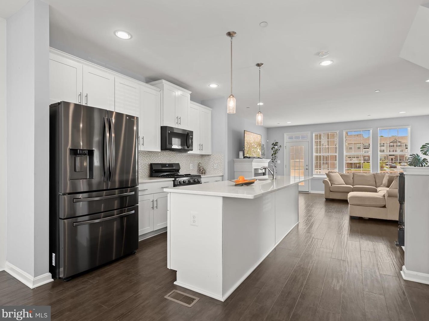 33 Ironwood Ct, Baltimore MD 21237-3962 exterior