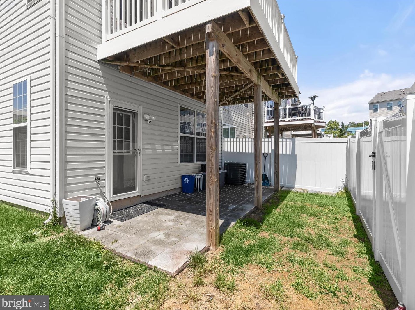 33 Ironwood Ct, Baltimore MD 21237-3962 exterior