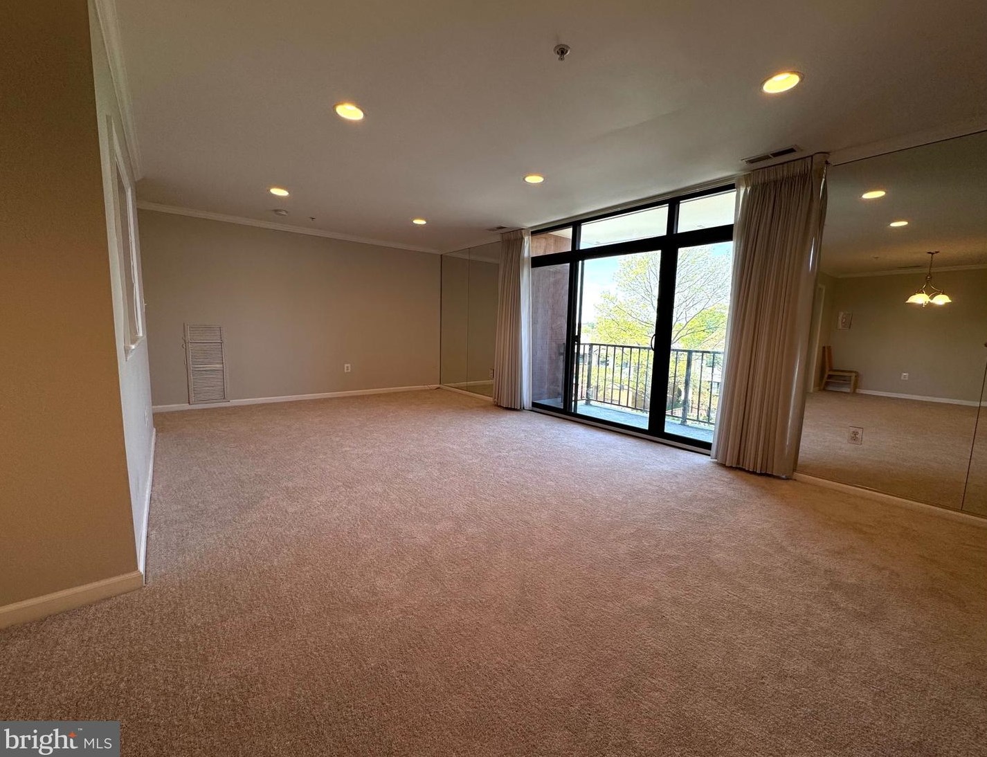 1 Smeton Pl, Baltimore MD 21204-2731 exterior