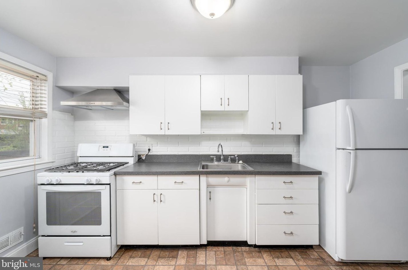 1434 Langford Rd, Baltimore, MD 21207-4877