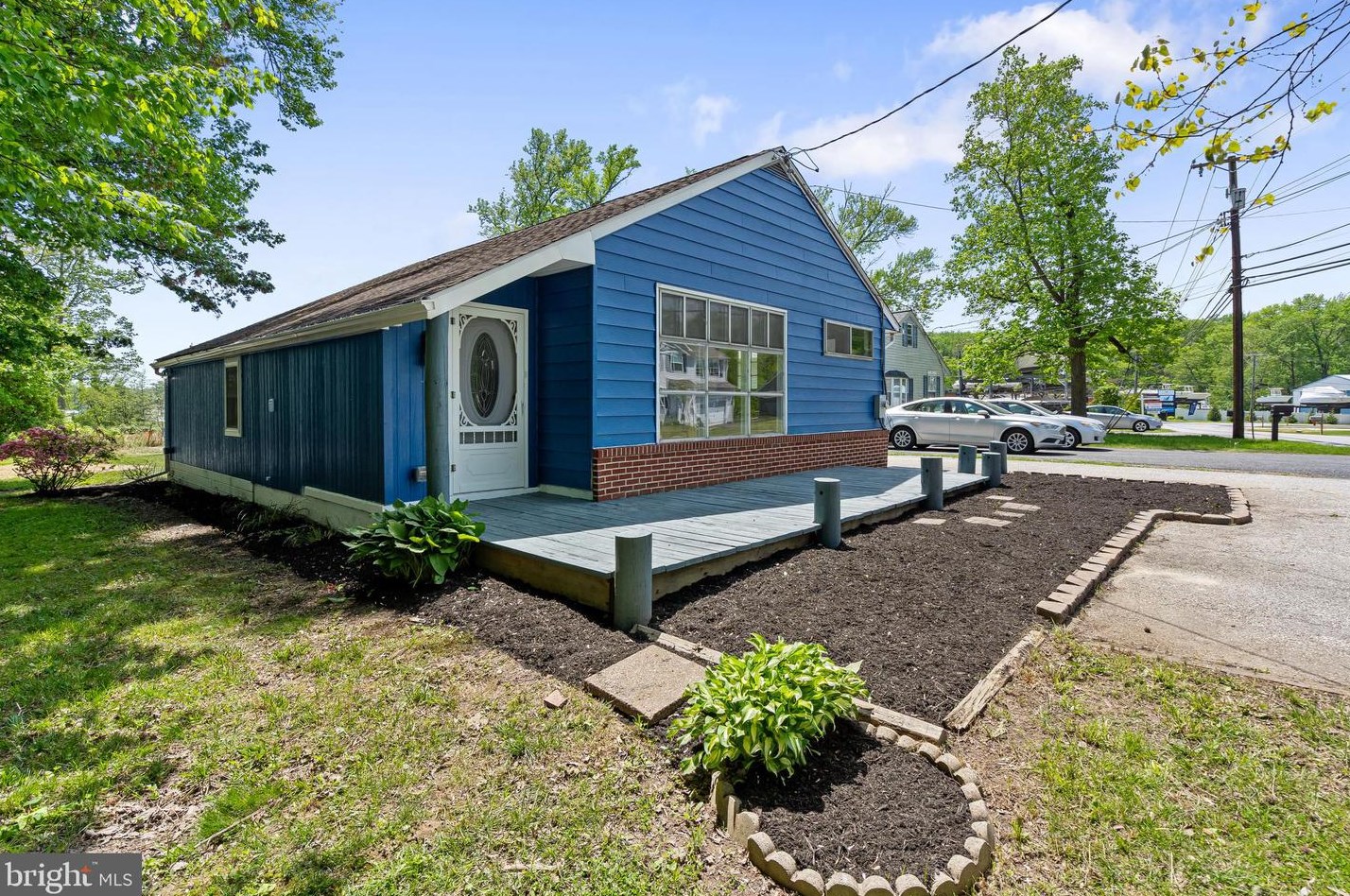 2029 Turkey Point Rd, Baltimore, MD 21221-1912