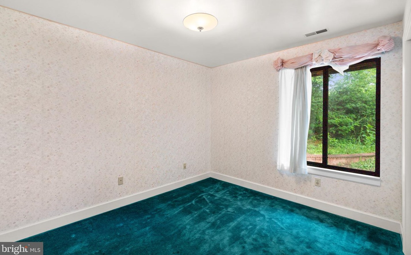 125 Newburg Ave, Baltimore MD 21228-5108 exterior