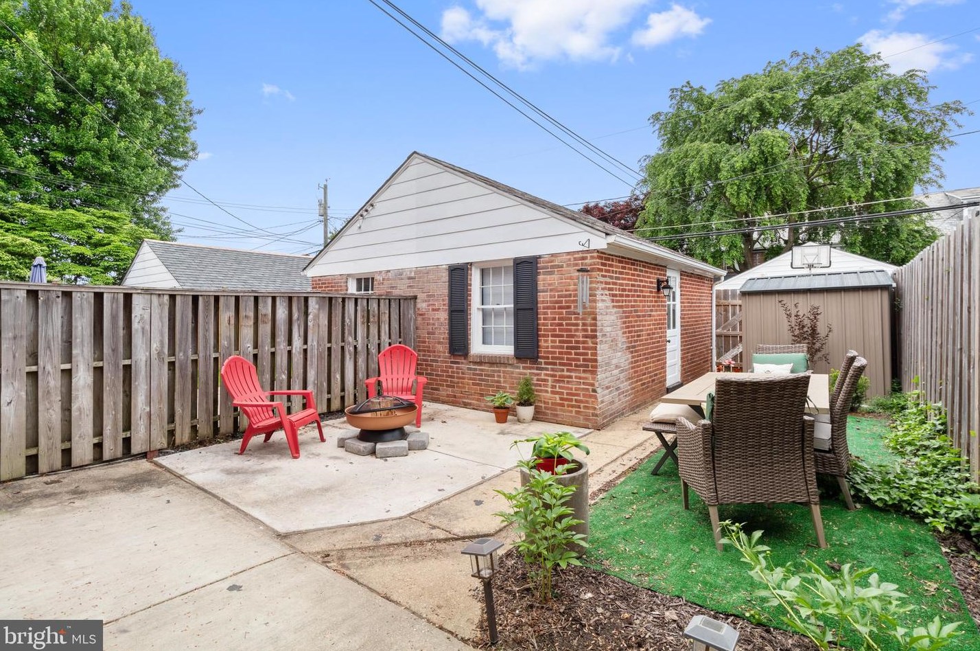 316 Regester Ave, Baltimore MD  21212-1542 exterior