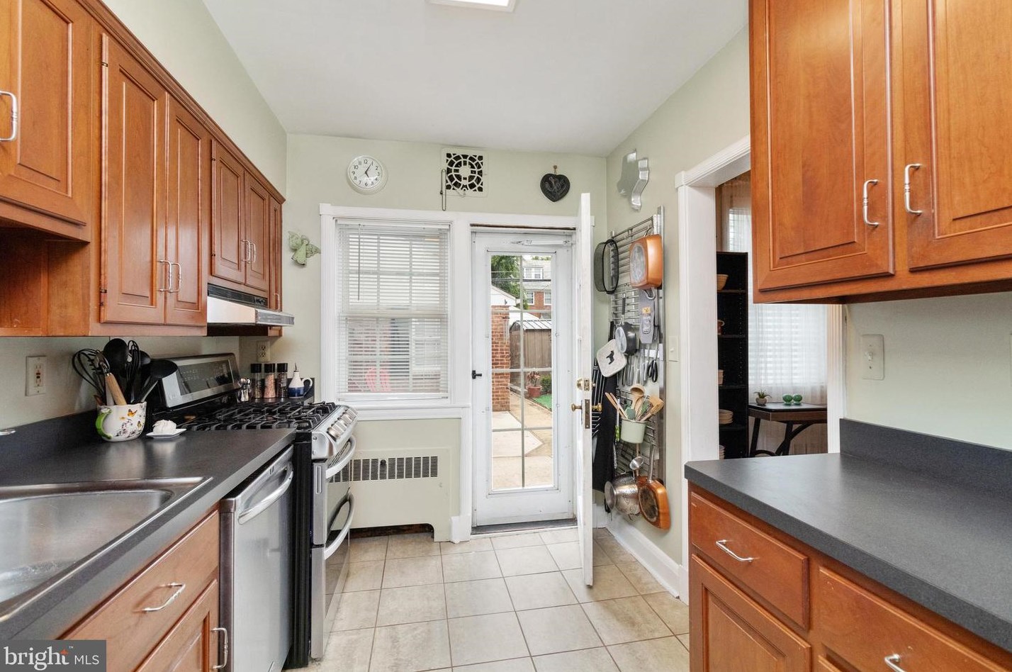 316 Regester Ave, Baltimore MD  21212-1542 exterior