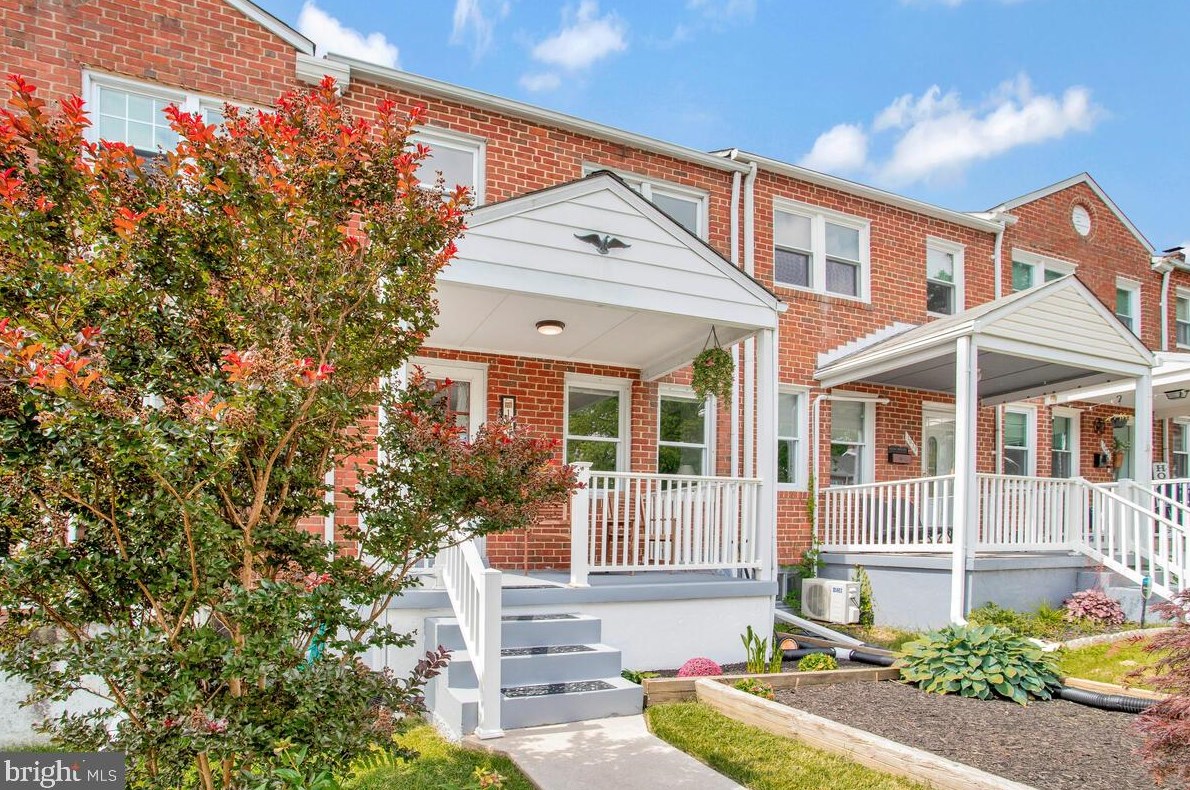 1081 Elm Rd, Baltimore, MD 21227-3935