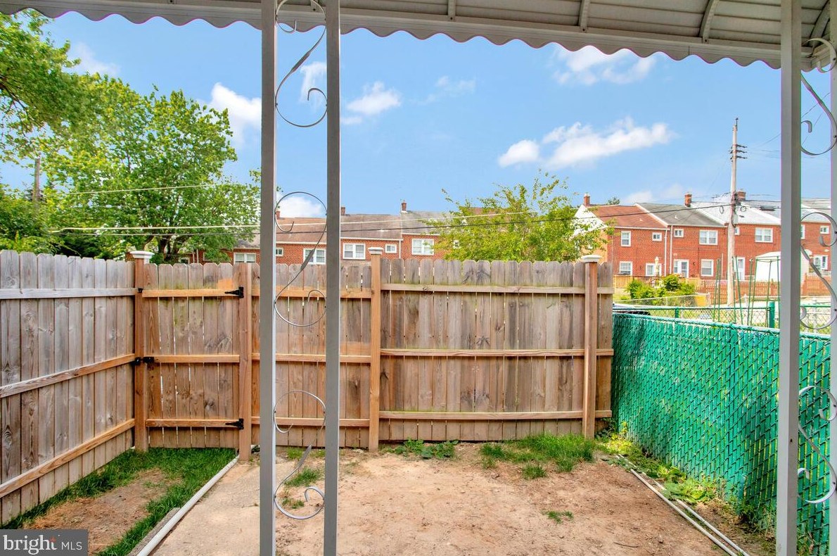 1081 Elm Rd, Baltimore MD  21240-1005 exterior