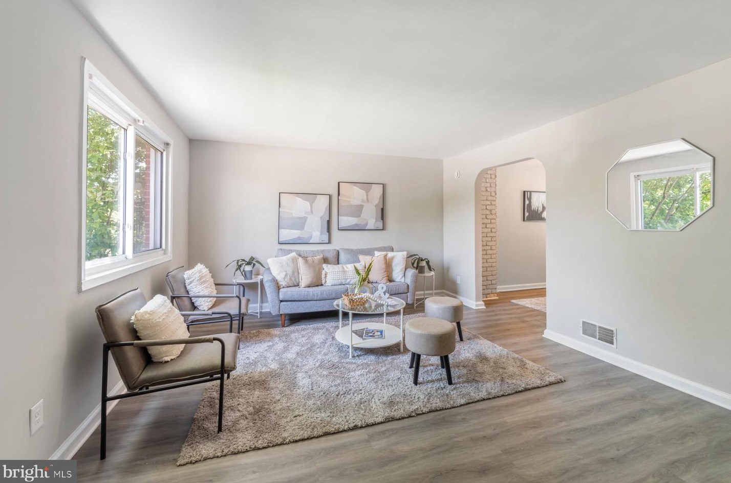 428 Westshire Dr, Baltimore MD exterior