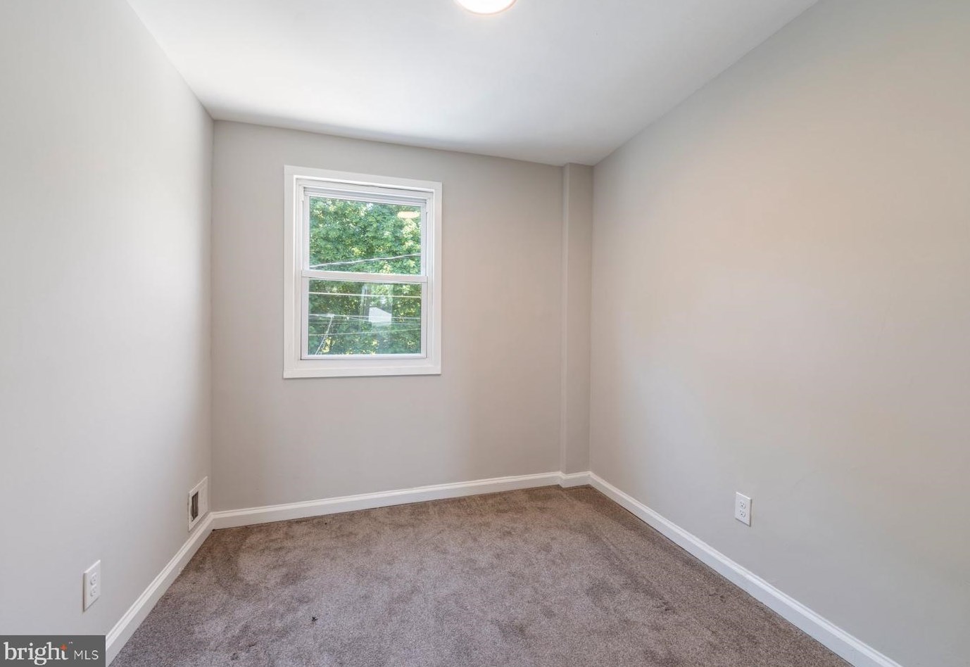 428 Westshire Dr, Baltimore MD exterior