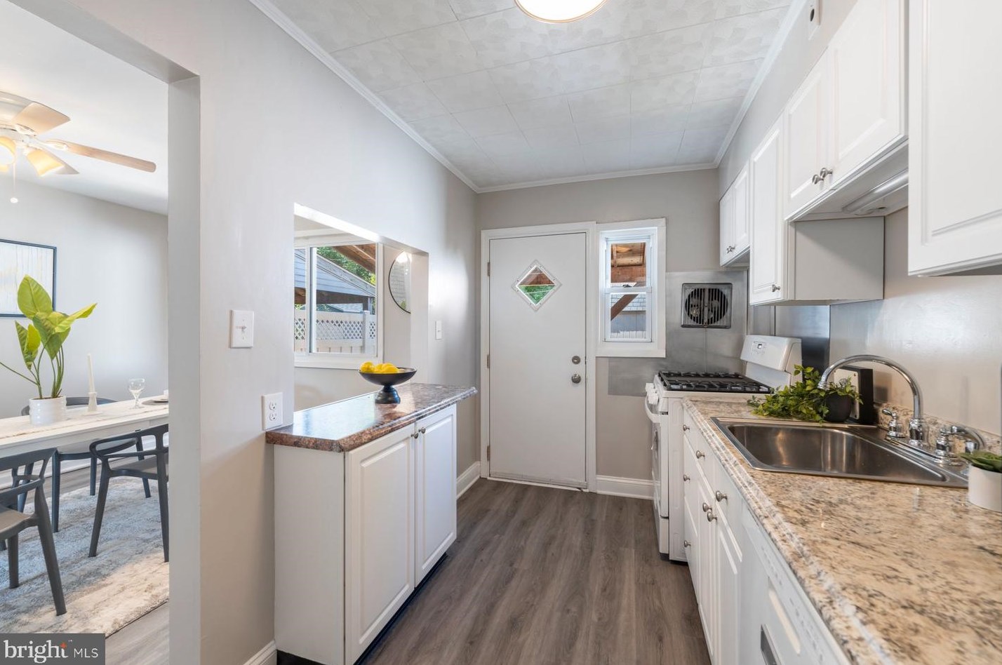 428 Westshire Dr, Baltimore MD exterior