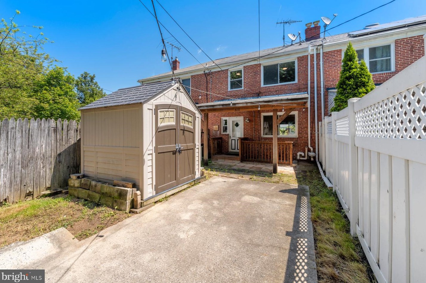 428 Westshire Dr, Baltimore MD exterior