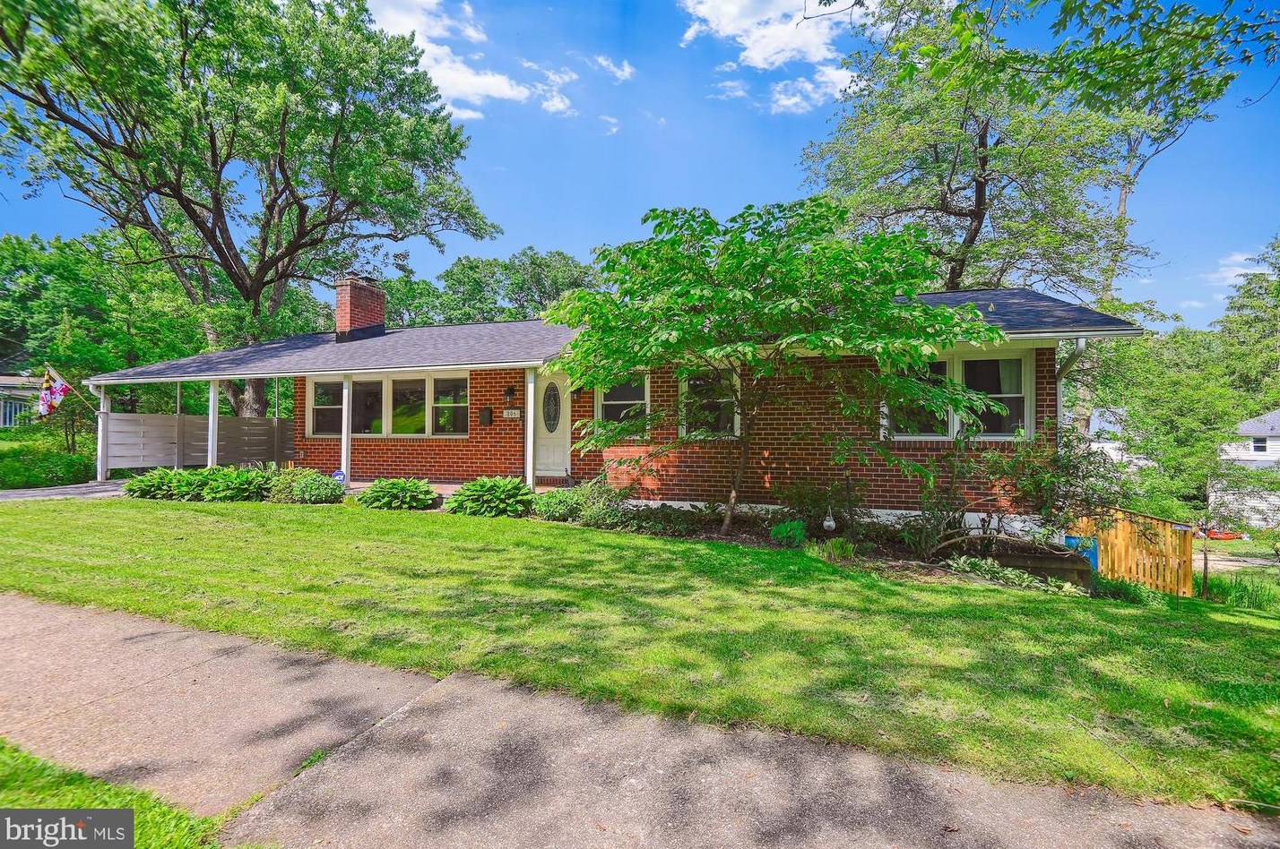 806 Litchfield Rd, Baltimore, MD 21239-1303