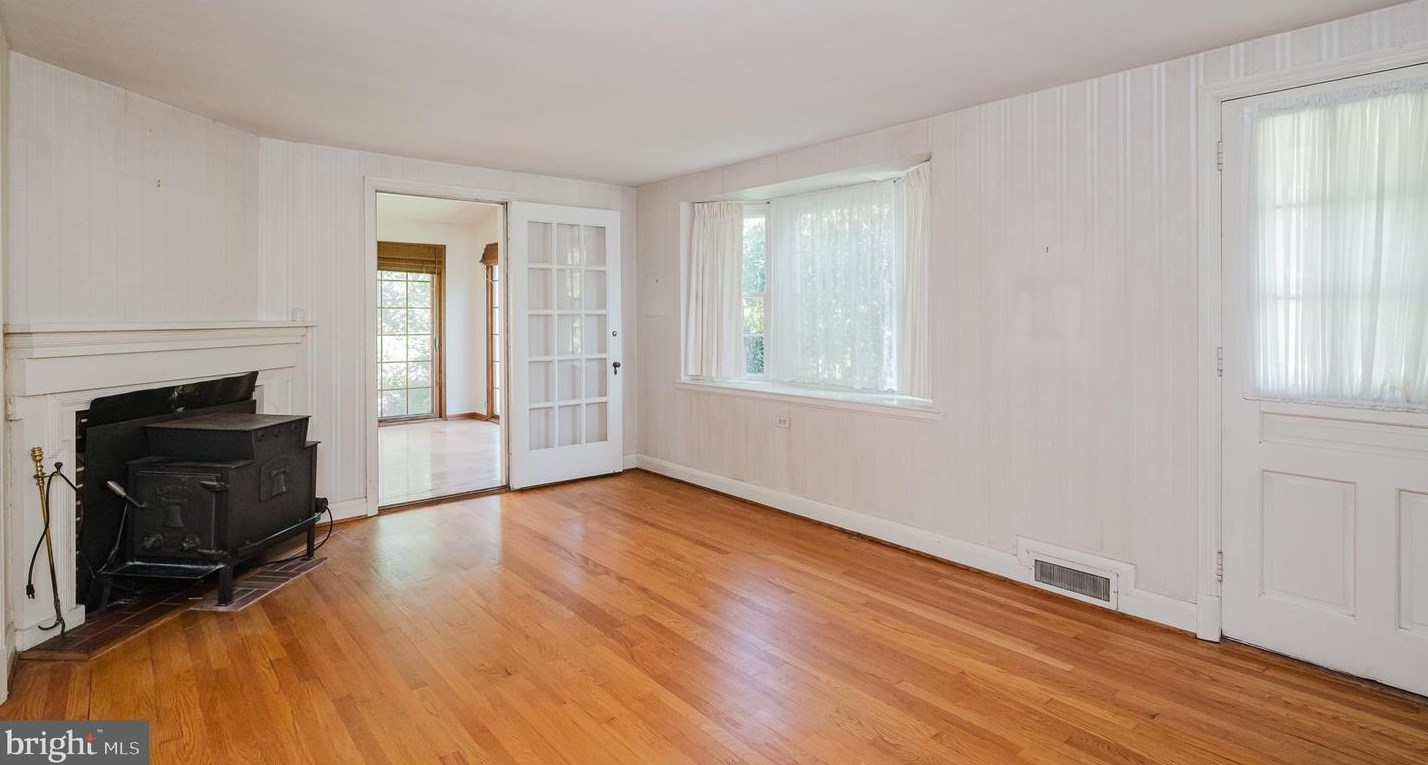 411 Alabama Rd, Baltimore MD 21204-4308 exterior